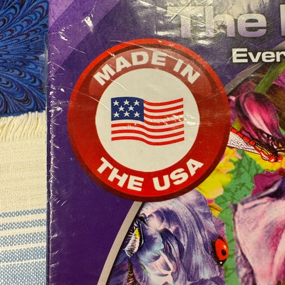 139-MMT “A Broader View”Hummingbirds Round 500 Piece Jigsaw Puzzle NEW Unopened - Picture 8 of 9